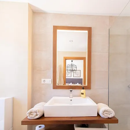 Charming Townhouse/5bedrs/front Beach/private Pool Μαρμπέλλα