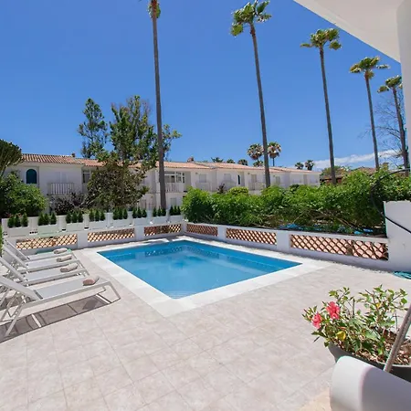 Charming Townhouse/5bedrs/front Beach/private Pool Hébergement de vacances *