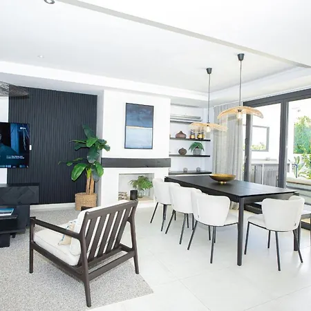 Hébergement de vacances Charming Townhouse/5bedrs/front Beach/private Pool