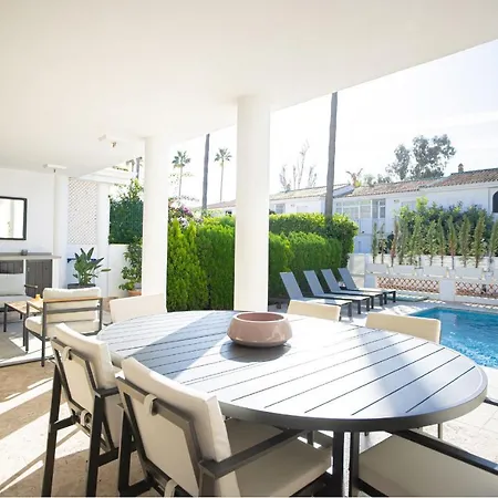 Charming Townhouse/5bedrs/front Beach/private Pool *