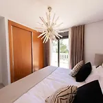 Дом отдыха Charming Townhouse/5bedrs/front Beach/private Pool