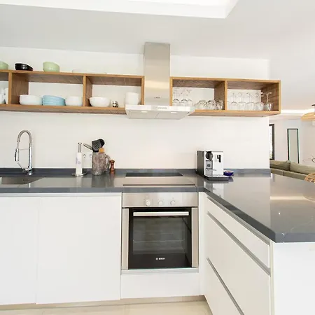 Ferienhaus Charming Townhouse/5bedrs/front Beach/private Pool